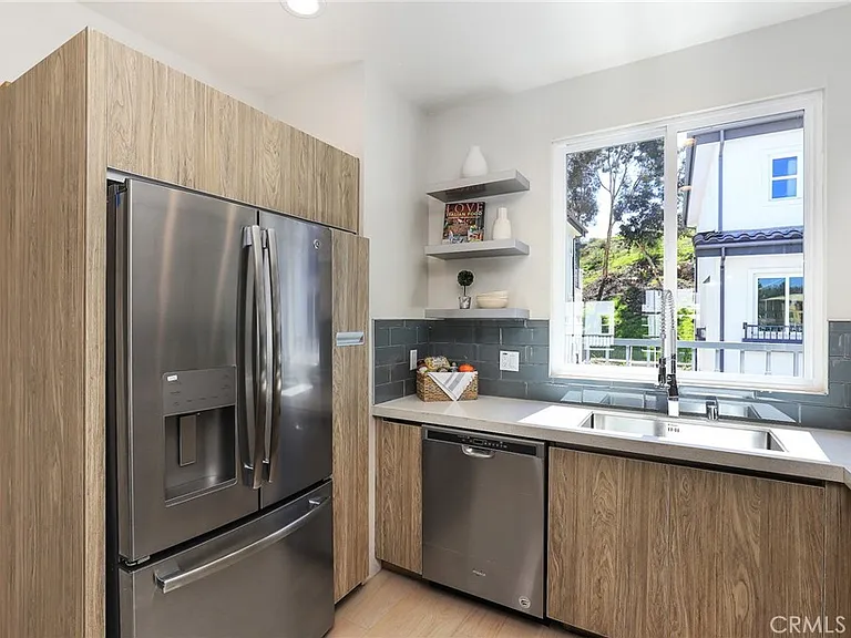 1 Spyglass Ave — Photo 17
