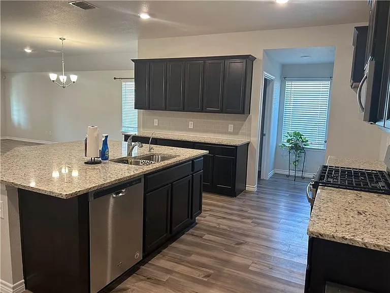 7825 Salais Dr — Photo 2