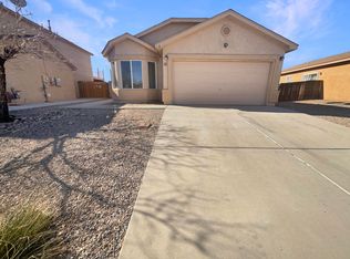 8 Tome Vista Dr, Los Lunas, NM 87031
