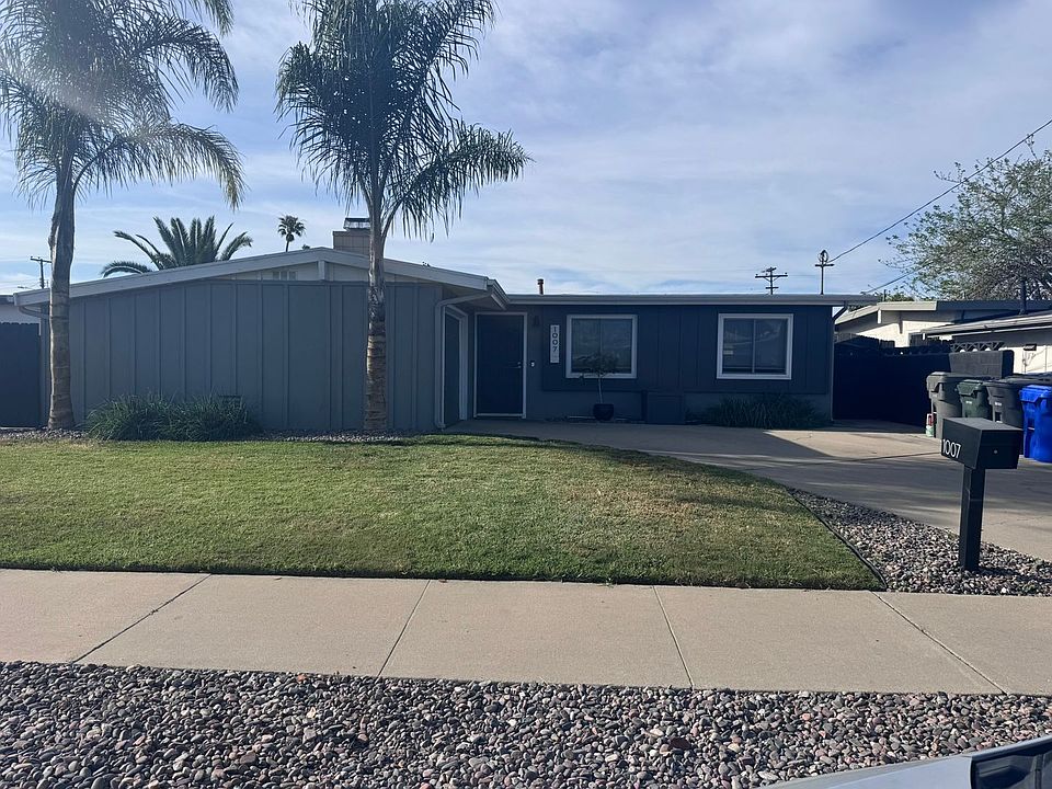 1st image of 1007 Holly Ave