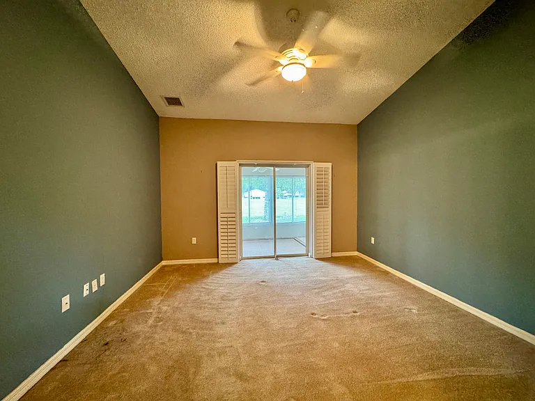 549 Golfview Ct — Photo 12
