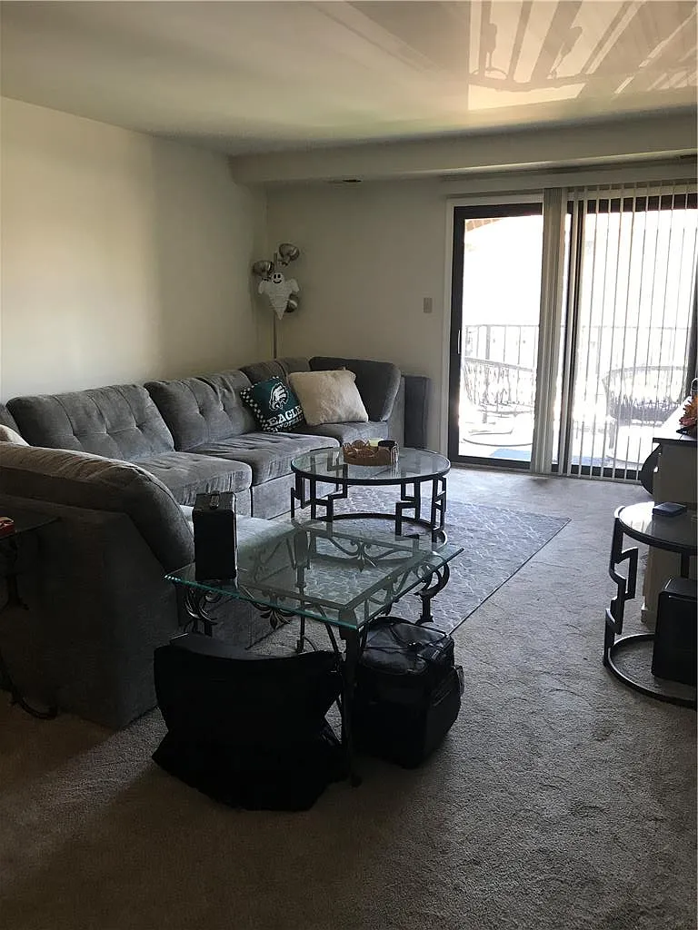 2 bed, 2.0 bath, 1250 sqft, $1,800 — Photo 3