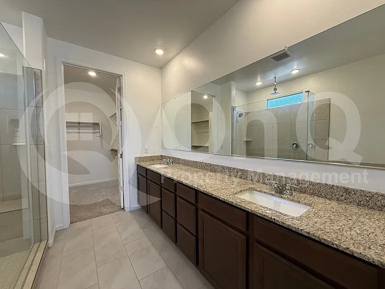 6704 E Caminito La Piscina — Photo 15