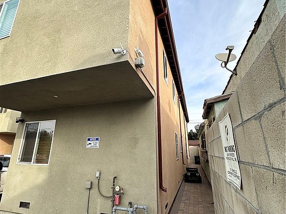 5th image of 1737 W 37th St