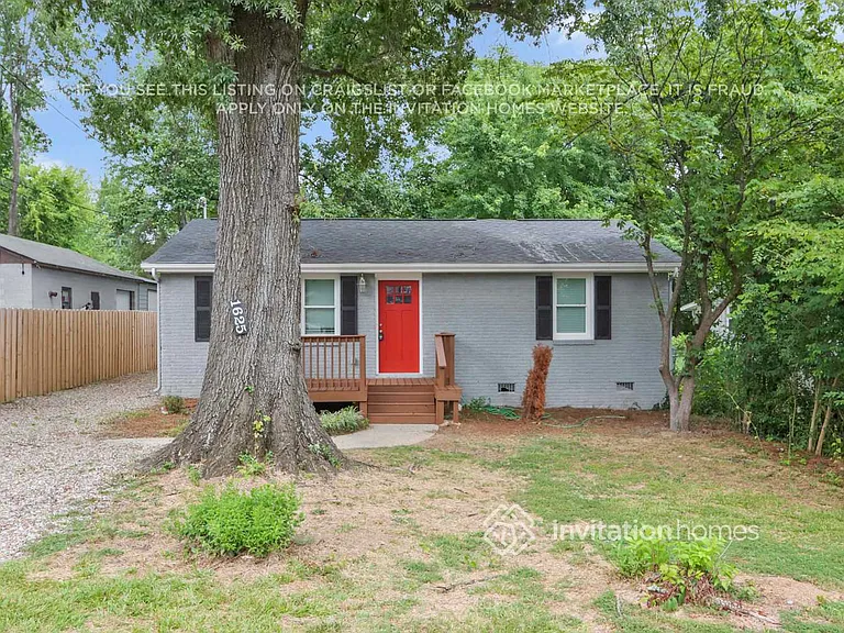 1625 Finchley Dr — Photo 2