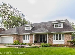 2814 Sylvania Dr, West Des Moines, IA 50266