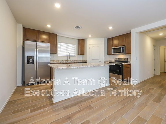 5th image of 9122 E Red Bluff Ct