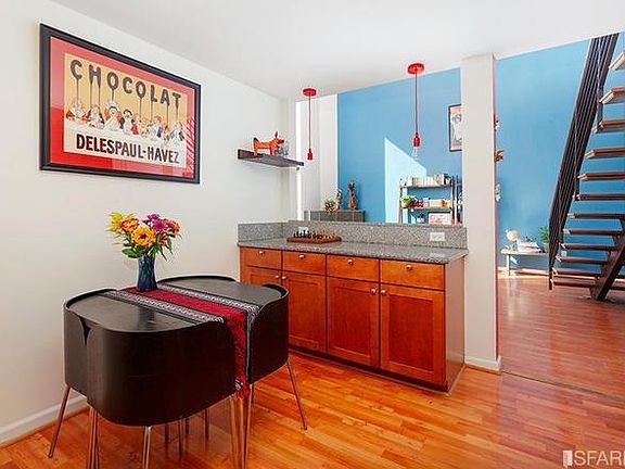 Kitchen(Lower level)