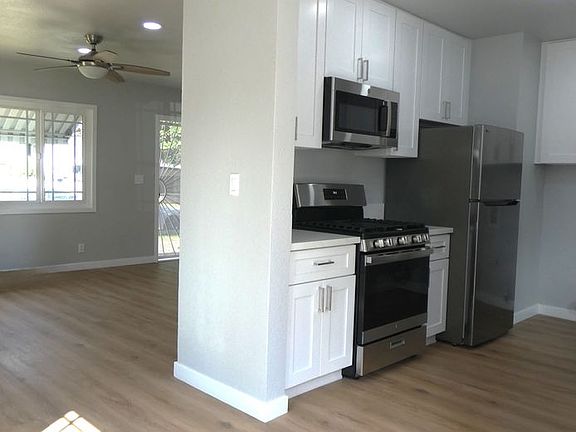 5th image of 14327 Christine Dr