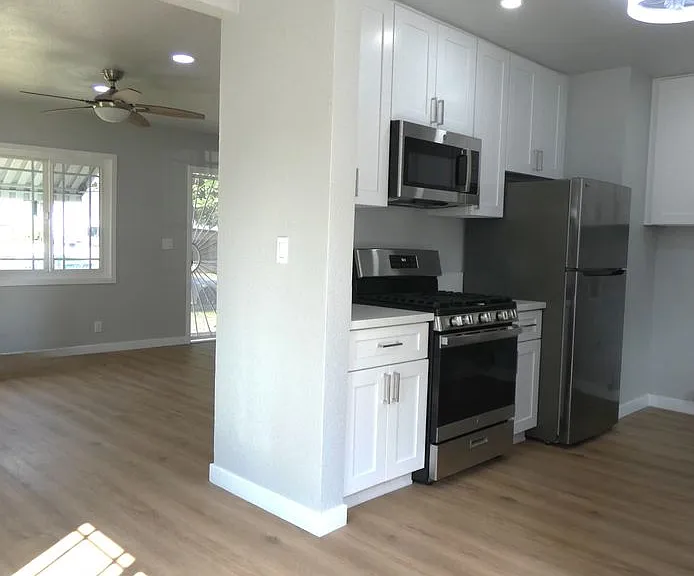 14327 Christine Dr — Photo 5