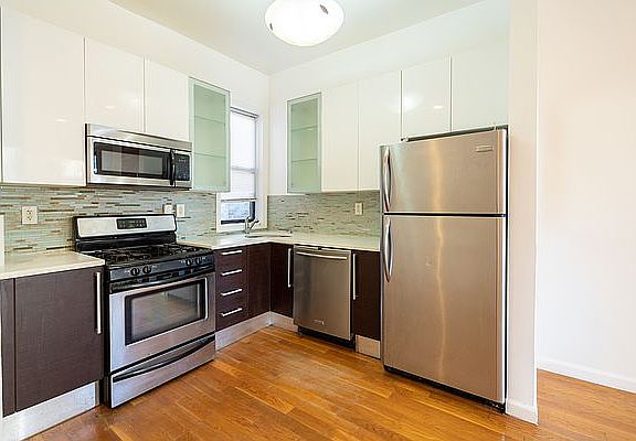 3rd image of 1328 Sterling Pl #3