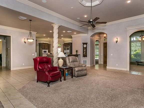 Living Room Toward Entry