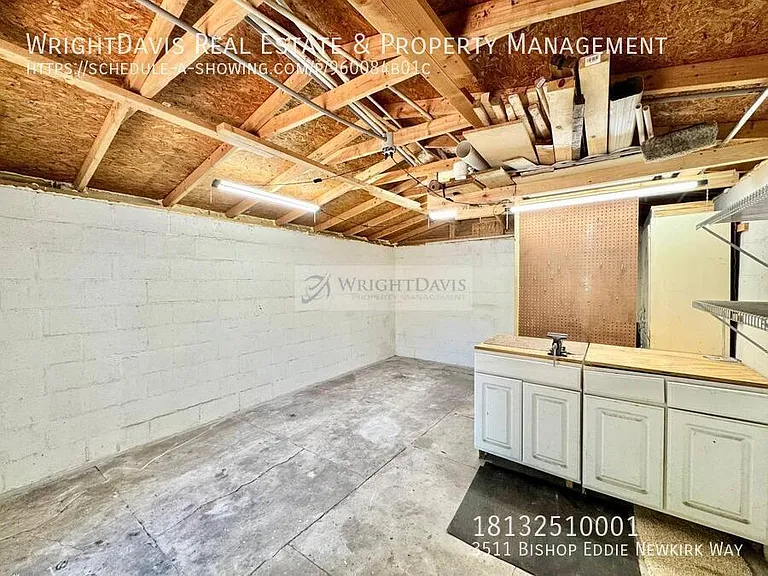 3511 Bishop Eddie Newkirk Way — Photo 36