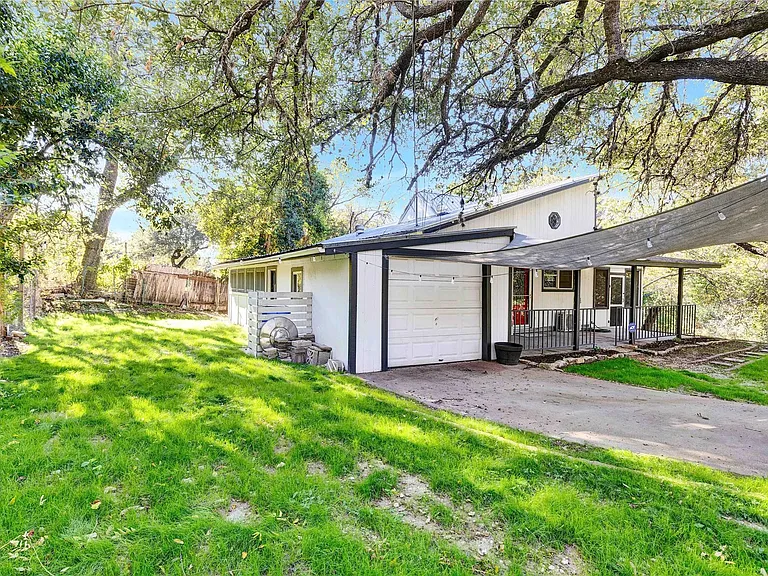 16213 Monks Mountain Dr — Photo 38