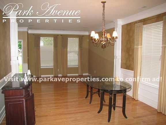 3rd image of 12704 Oldehurst Pl