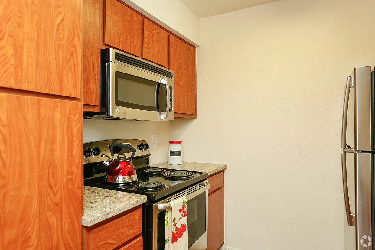 Upland Park Town Homes — Photo 4