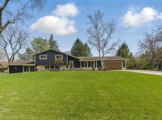 W136N7694 N Hills Dr, Menomonee Falls, WI 53051