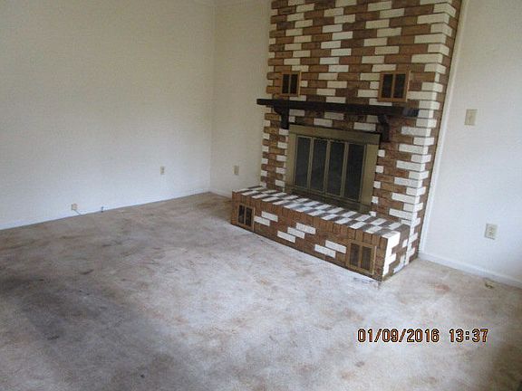 2nd image of 409 Beechwood Cir