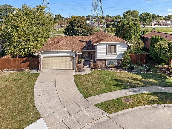 4th image of 44320 Harsdale Ct