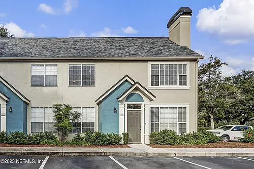 13700 Richmond Park Dr N Photo 1