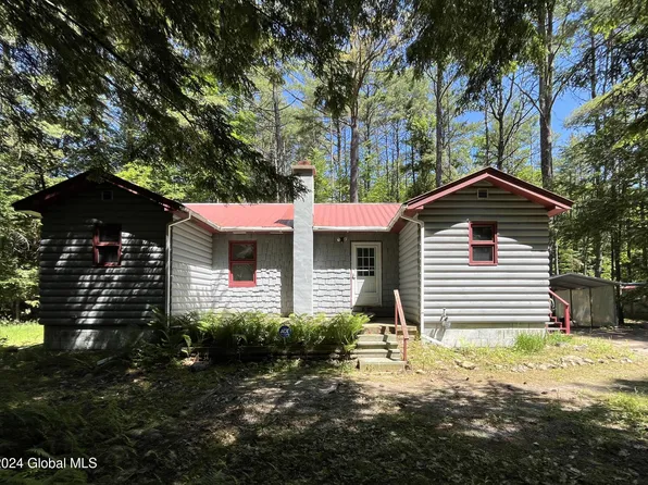 40 Delaney Drive, Brant Lake, NY 12815