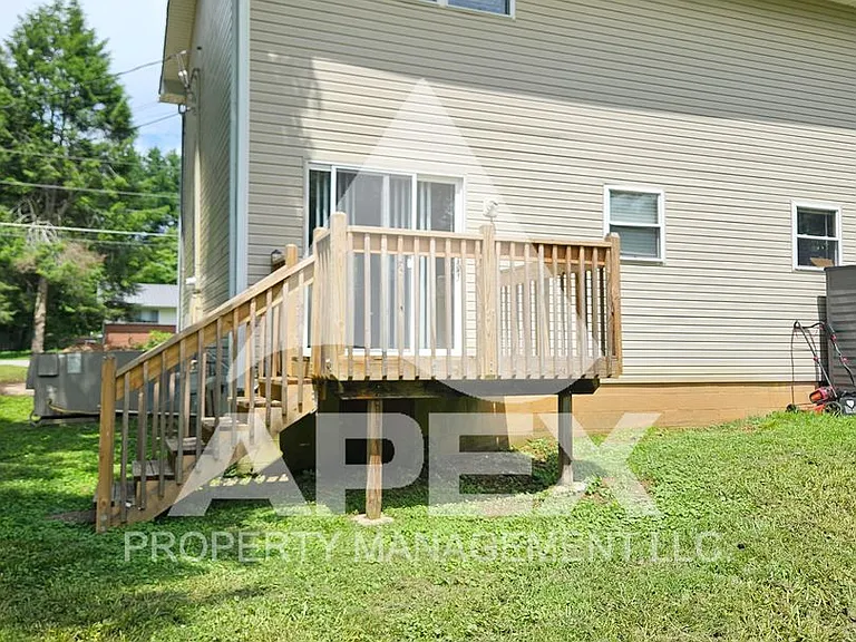 Pinewood Drive — Photo 19