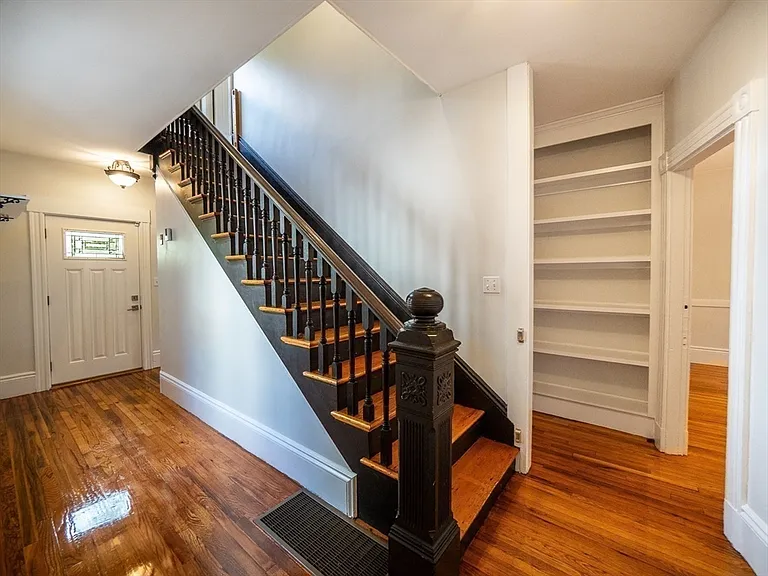 12 Adella Pl — Photo 17