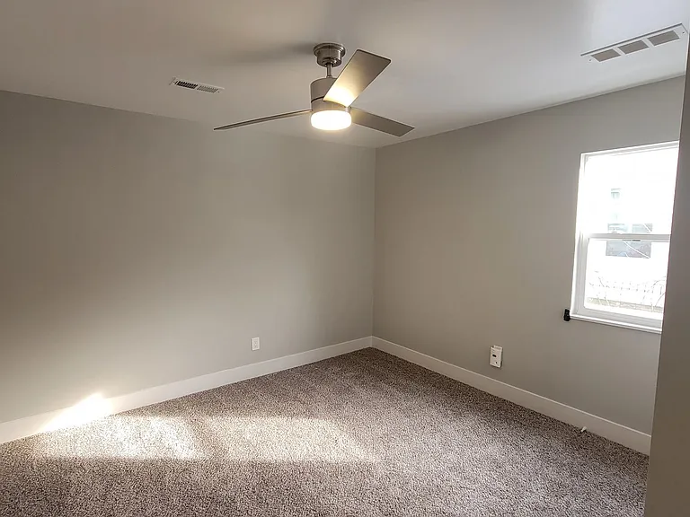 956 Olympia Dr — Photo 60