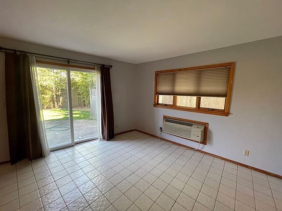 4th image of 100B Haven Ave APT 3