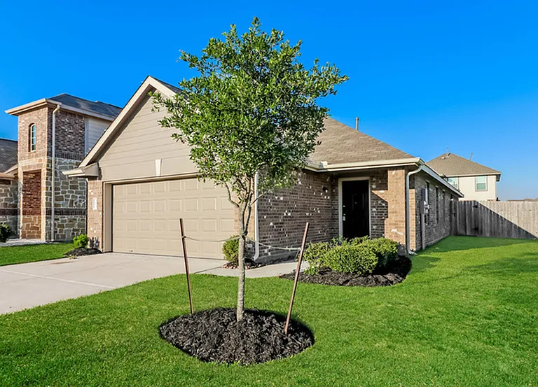 3202 Primrose Dr — Photo 3