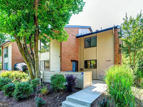 11607 Hunters Green Ct, Reston, VA 20191
