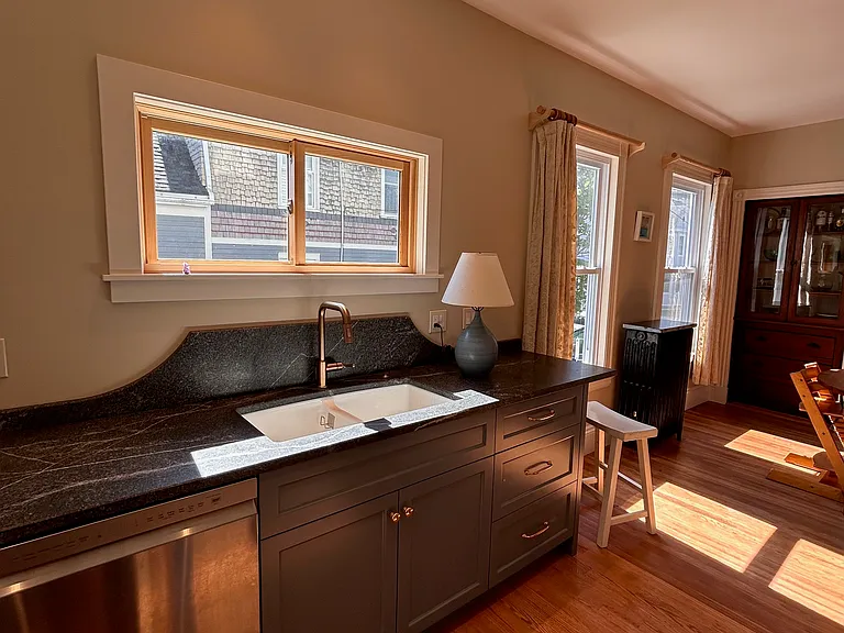 29 Sawyer St #1 — Photo 2