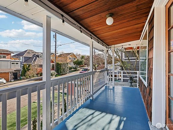 4th image of 1113 33rd Avenue S