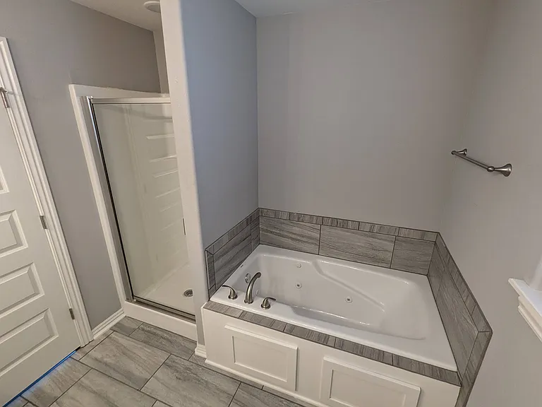 3713 Linwood St — Photo 10