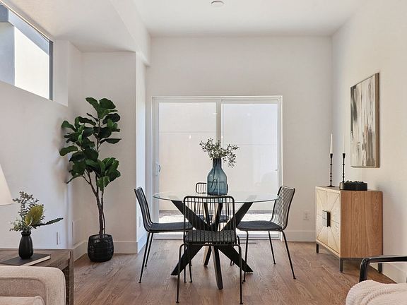 4th image of 1240 Tennyson St