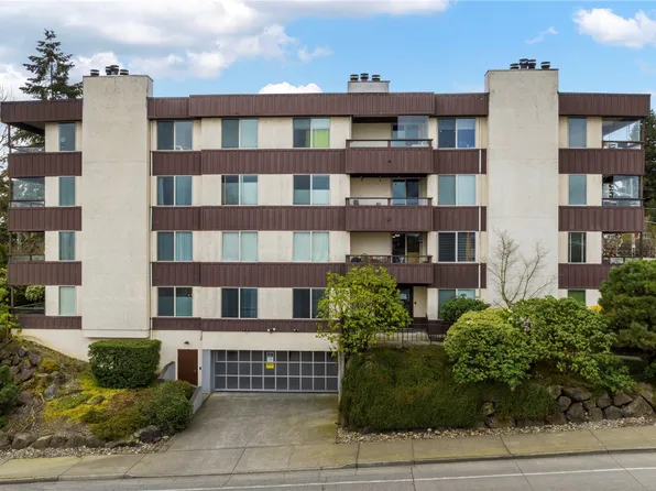 3421 SW Roxbury Street #303, Seattle, WA 98126