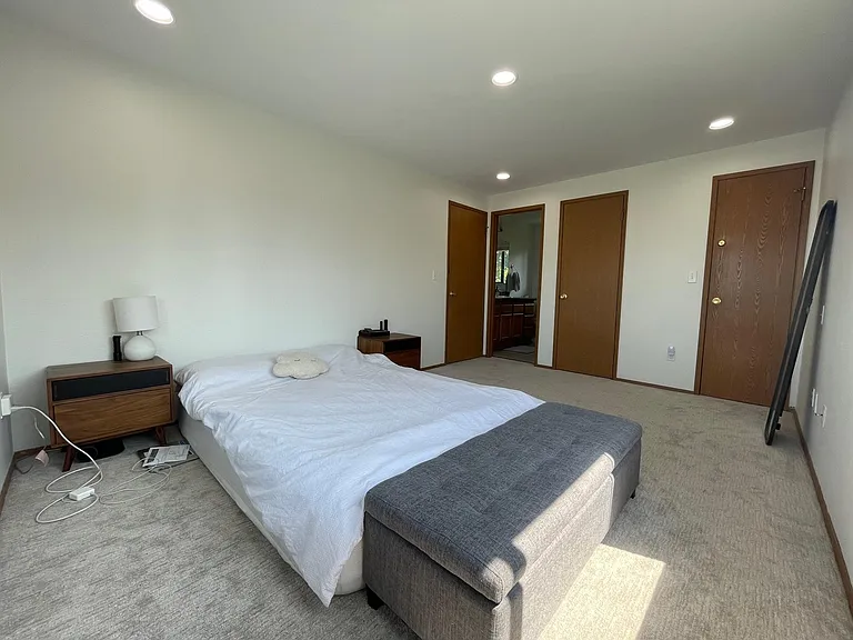 2720 NE 21st St — Photo 14