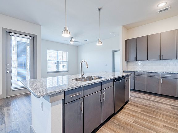 2nd image of 520 Wolf Ranch Pkwy #3B-2Ba-1452Sqft