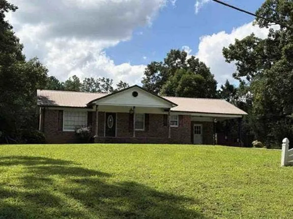 753 Sand Road Cir, Henderson, TN 38340