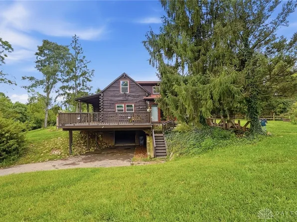 11635 Hall Rd, Laura, OH 45337