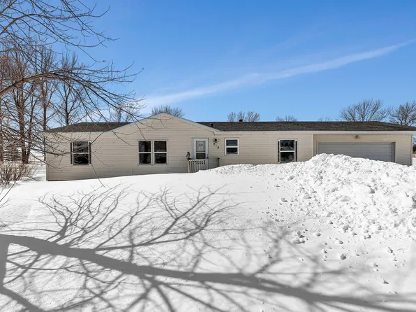 918 Birch Ave W, Hector, MN 55342