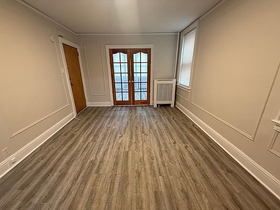 3rd image of 1722 Lurting Ave APT 1