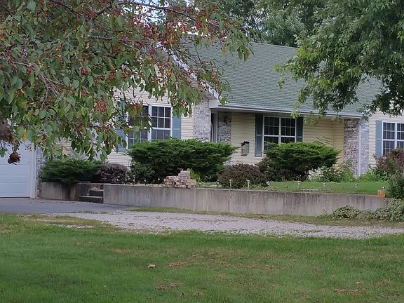 4th image of 1873 W Hillview Dr