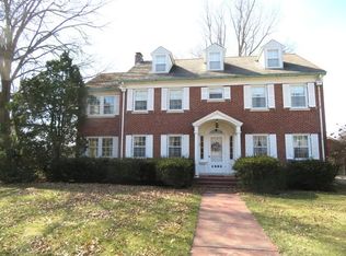 1203 Locust St, Sterling, IL 61081