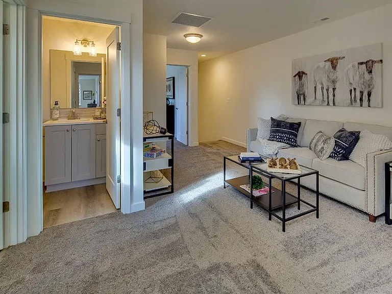 2520 NE Purcell Blvd — Photo 8