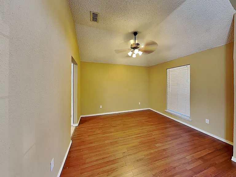 10517 Lone Pine Ln — Photo 7