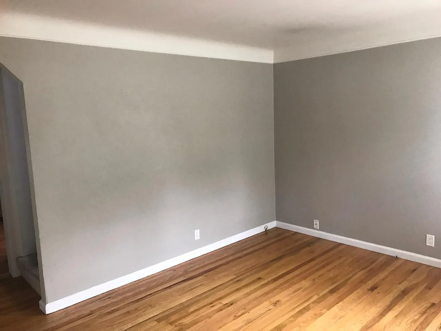3404 Linwood Avenue — Photo 4