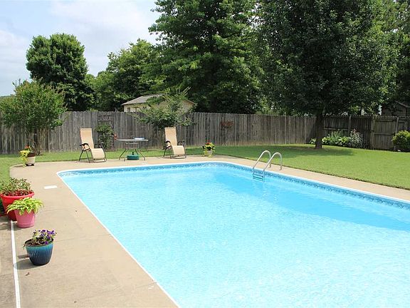 3rd image of 2680 Ward Dr