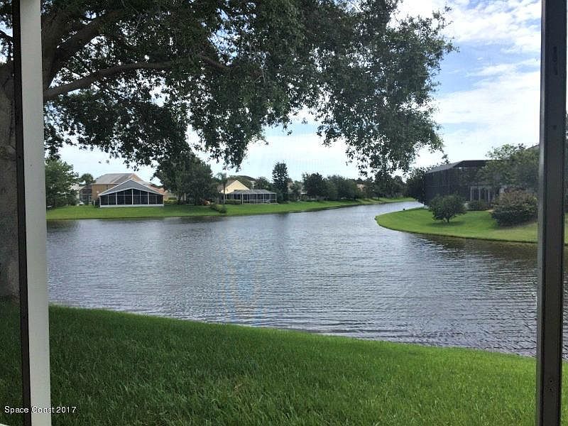 2nd image of 1061 Rock Springs Dr