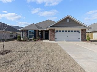 9102 Eagle Trace Dr SE, Owens Cross Roads, AL 35763